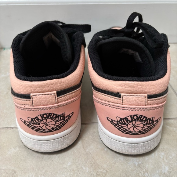 Air Jordan 1 Low Crimson Tint Black/White - Picture 7 of 10